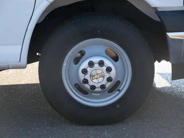 2025 Chevrolet Express Cutaway Work Van