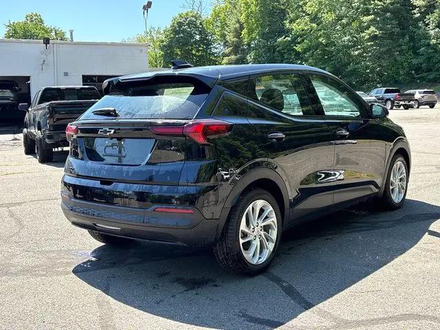 2027 Chevrolet Bolt LT FWD