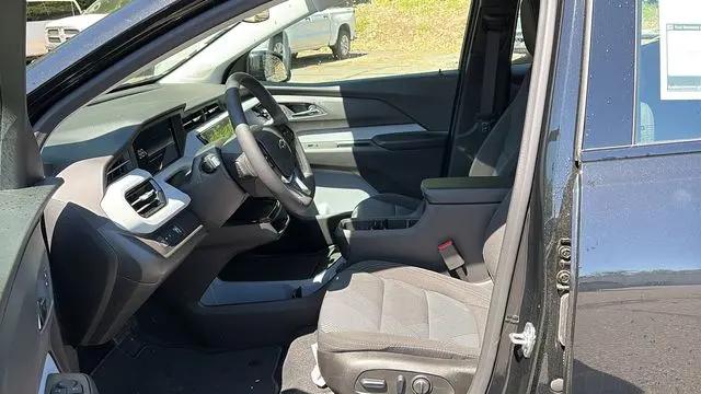 2027 Chevrolet Bolt LT FWD