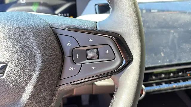 2027 Chevrolet Bolt LT FWD