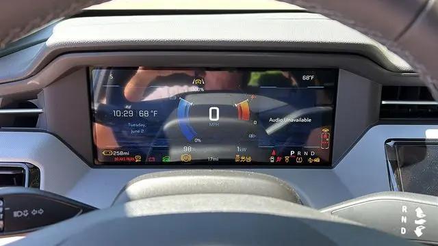 2027 Chevrolet Bolt LT FWD