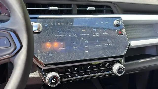 2027 Chevrolet Bolt LT FWD