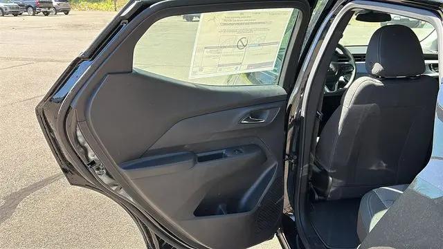 2027 Chevrolet Bolt LT FWD