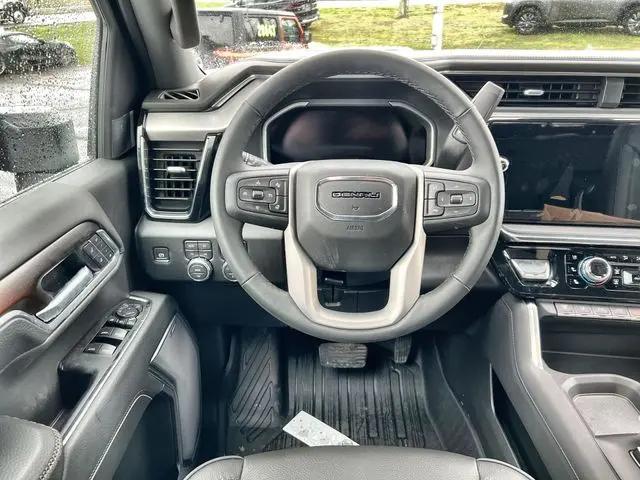 2026 GMC Sierra 2500HD Crew Cab, Standard Bed, Denali, 4WD