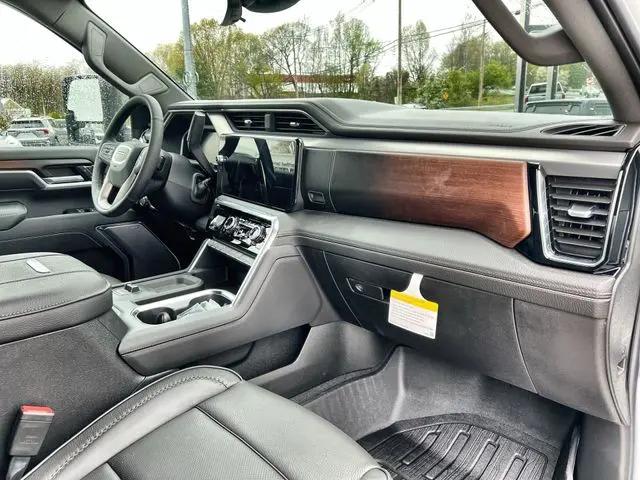 2026 GMC Sierra 2500HD Crew Cab, Standard Bed, Denali, 4WD
