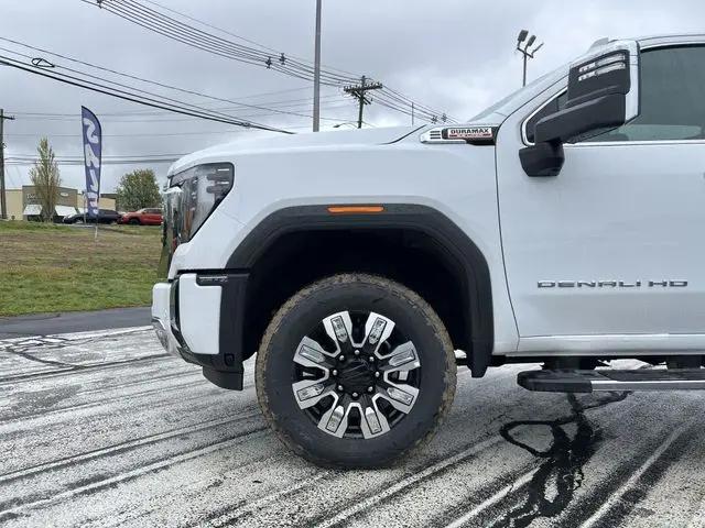 2026 GMC Sierra 2500HD Crew Cab, Standard Bed, Denali, 4WD