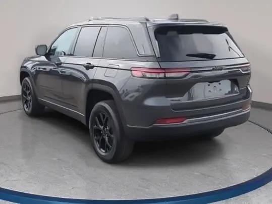 2026 Jeep Grand Cherokee Altitude 4x4