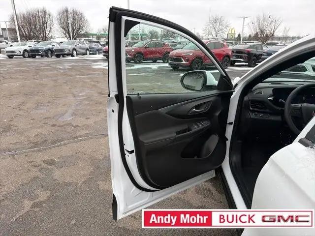 2026 Buick NV Preferred FWD