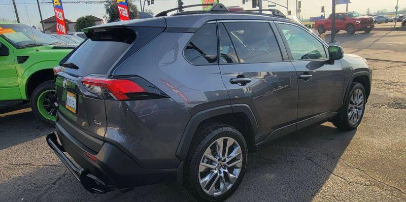 2022 Toyota RAV4 XLE Premium