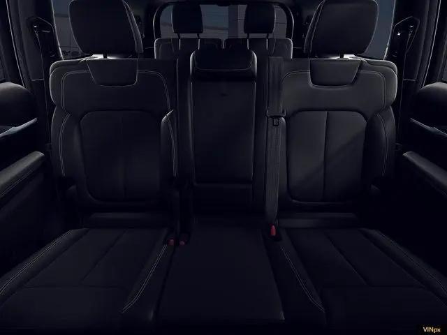 2026 Jeep Grand Cherokee L Laredo 4x4