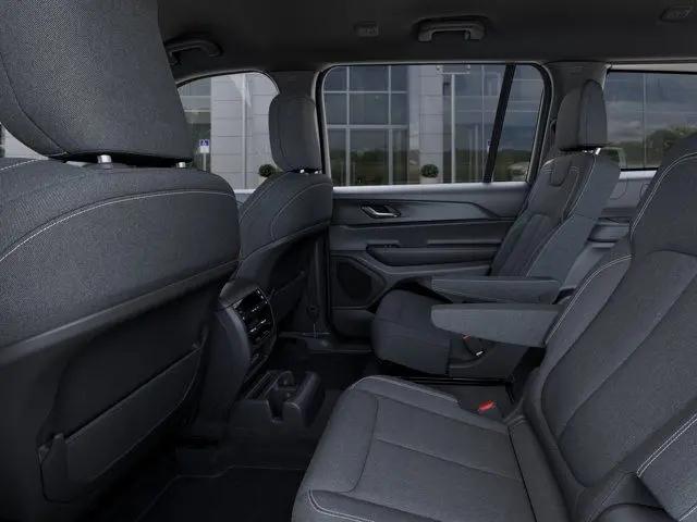 2026 Jeep Grand Cherokee L Laredo 4x4