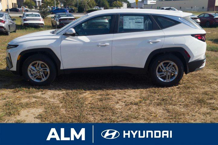 New 2026 White Pearl HYUNDAI SE FWD image 10