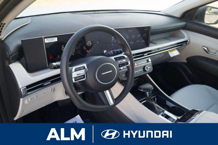 New 2026 White Pearl HYUNDAI SE FWD image 13