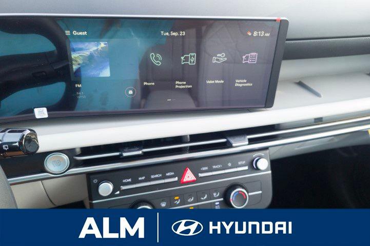 New 2026 White Pearl HYUNDAI SE FWD image 22