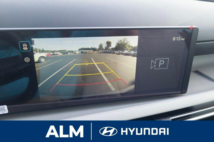 New 2026 White Pearl HYUNDAI SE FWD image 23