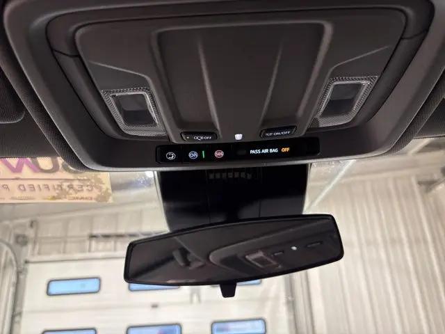 2025 GMC Sierra 1500 4WD Crew Cab Short Box Elevation with 3SB