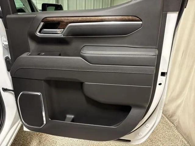 2025 GMC Sierra 1500 4WD Crew Cab Short Box Elevation with 3SB