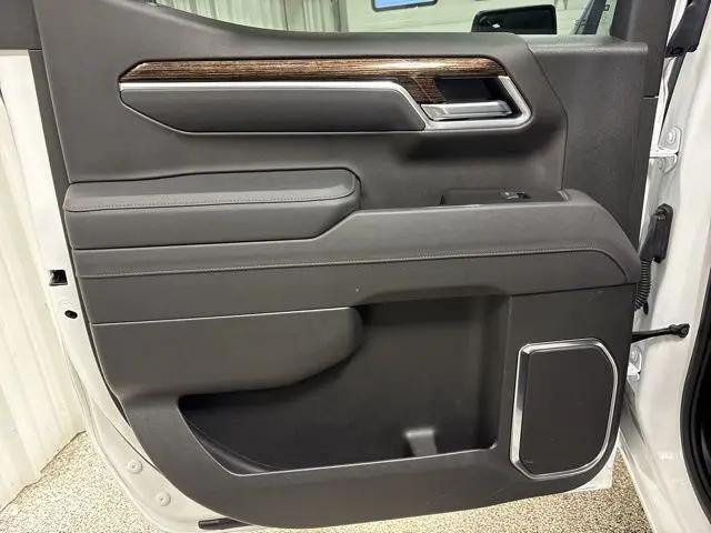 2025 GMC Sierra 1500 4WD Crew Cab Short Box Elevation with 3SB
