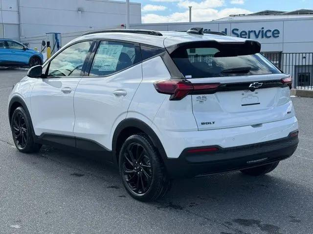 2027 Chevrolet Bolt RS FWD