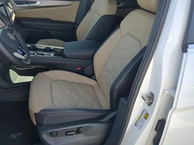 2026 Volkswagen Atlas Cross Sport SE with Technology