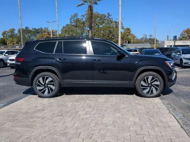2026 Volkswagen Atlas SE with Technology