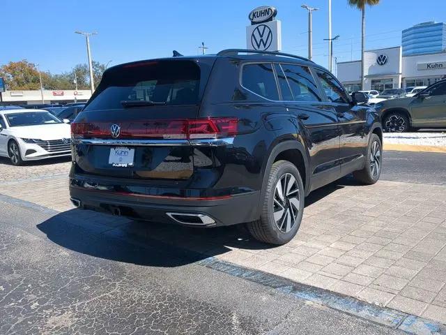 2026 Volkswagen Atlas SE with Technology
