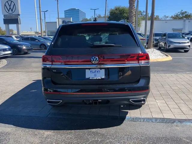 2026 Volkswagen Atlas SE with Technology