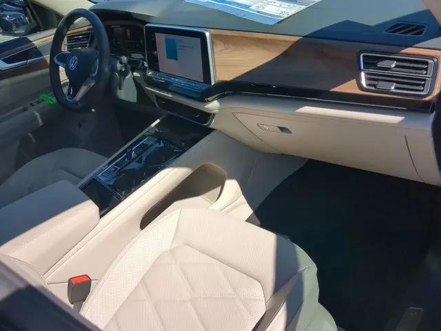 2026 Volkswagen Atlas SE with Technology