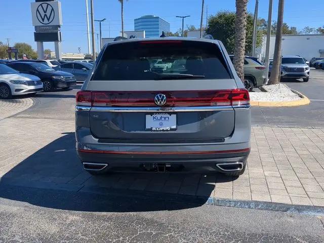 2026 Volkswagen Atlas SE with Technology