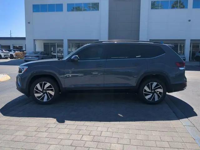 2026 Volkswagen Atlas SE with Technology