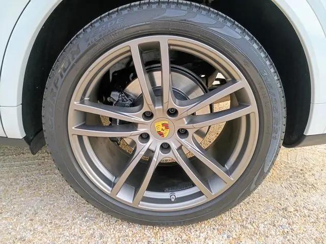 2020 Porsche Cayenne Cayenne