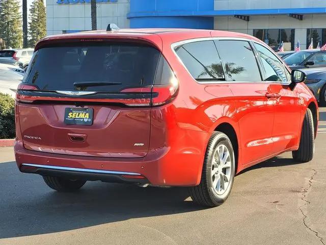 2026 Chrysler Pacifica Select AWD