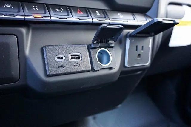 2026 Chevrolet Silverado 1500 4WD Crew Cab Short Bed Custom Trail Boss