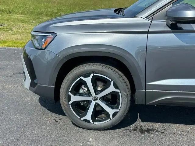 2026 Volkswagen Taos SEL