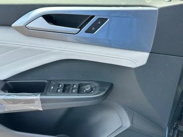 2026 Volkswagen Taos SEL
