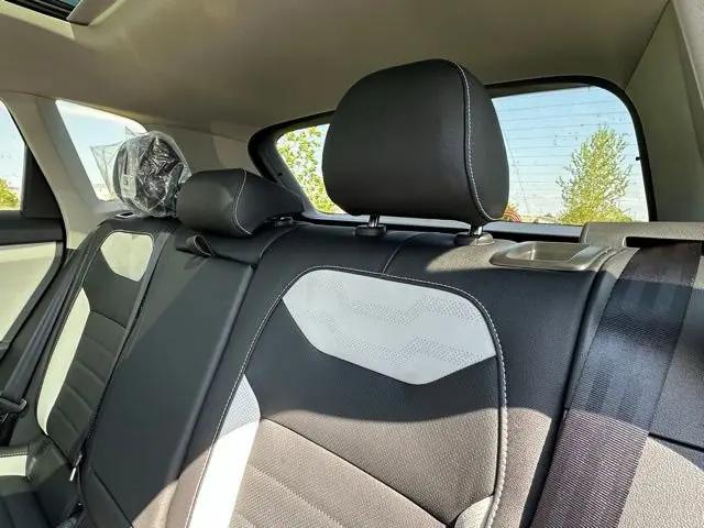 2026 Volkswagen Taos SEL