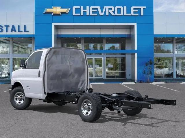 2025 Chevrolet Express Cutaway Work Van