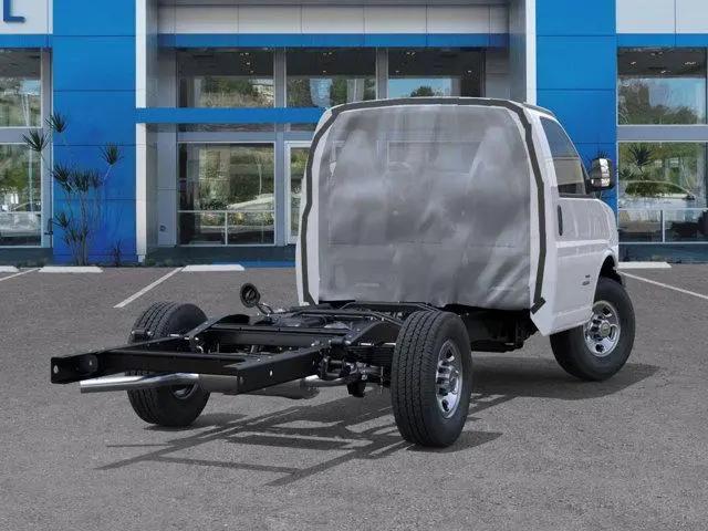 2025 Chevrolet Express Cutaway Work Van
