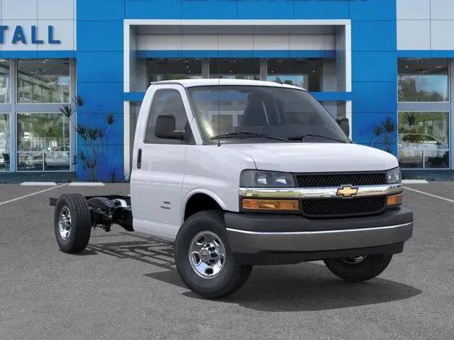 2025 Chevrolet Express Cutaway Work Van