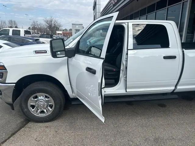 2026 Ram 2500 Tradesman Crew Cab 4x4 8 Box
