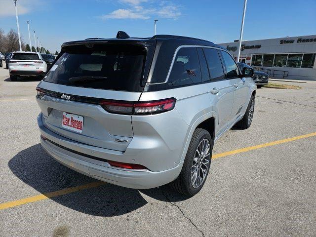 2026 Jeep Grand Cherokee Summit 4x4