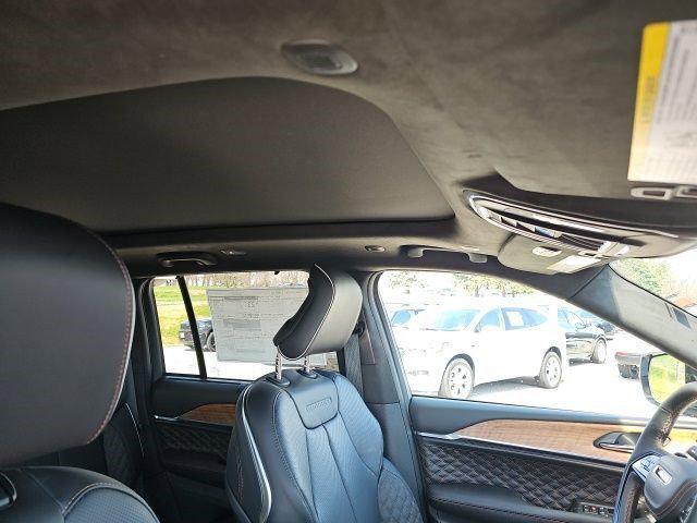 2026 Jeep Grand Cherokee Summit 4x4