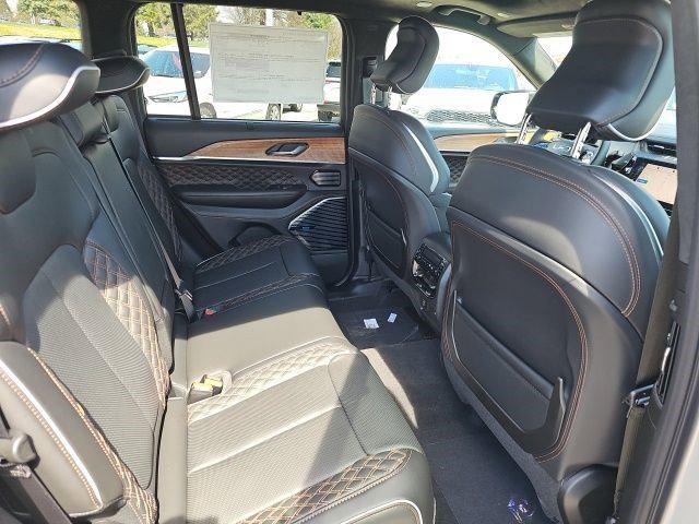2026 Jeep Grand Cherokee Summit 4x4