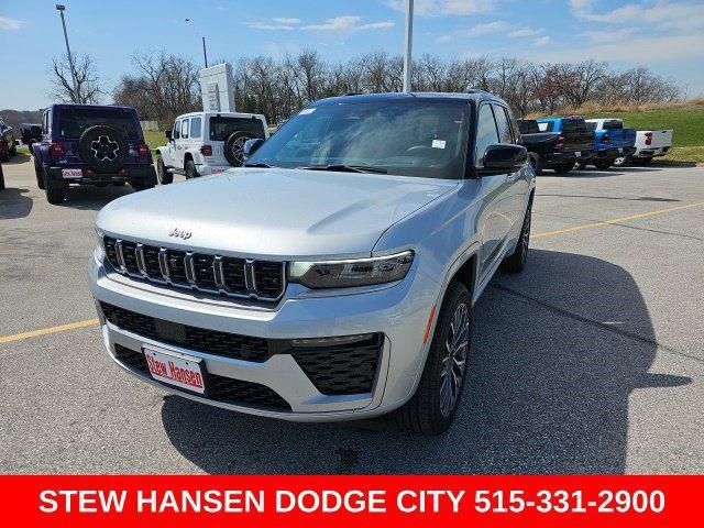 2026 Jeep Grand Cherokee Summit 4x4 for sale in Urbandale, IA