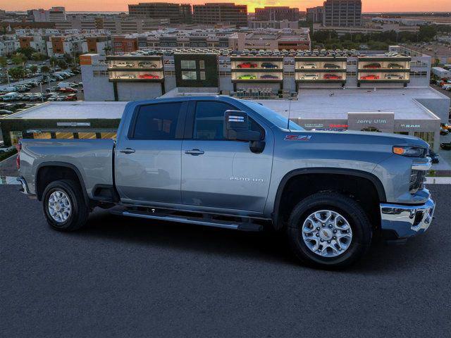 2025 Chevrolet Silverado 2500HD 4WD Crew Cab Standard Bed LT