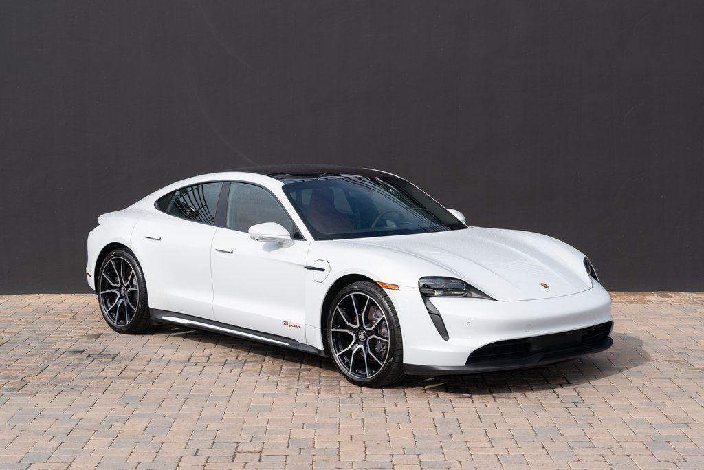/2022 Porsche Taycan