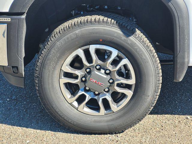 2026 GMC Sierra 3500HD Crew Cab, Long Bed, Pro Dual Rear Wheel, 4WD