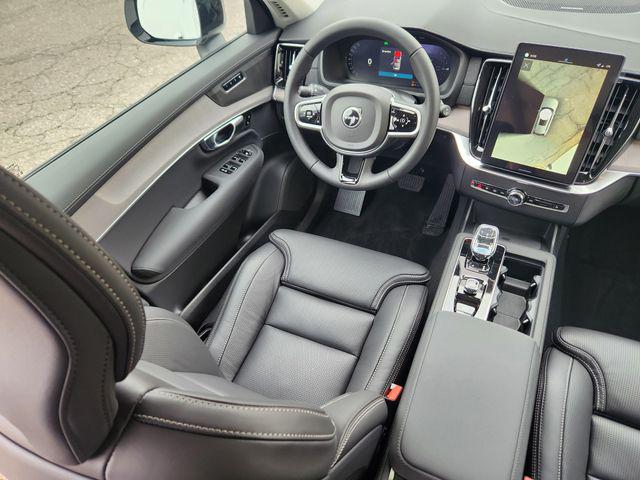 2026 Volvo XC90 Plug-In Hybrid Ultra Dark Theme, T8 AWD, Electric/Gasoline, 7 Seats