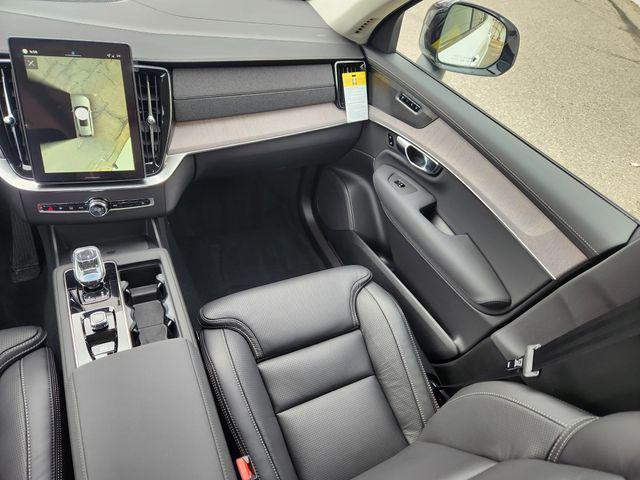 2026 Volvo XC90 Plug-In Hybrid Ultra Dark Theme, T8 AWD, Electric/Gasoline, 7 Seats