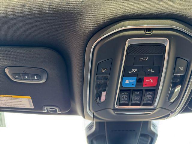 2026 Jeep Cherokee Overland 4x4